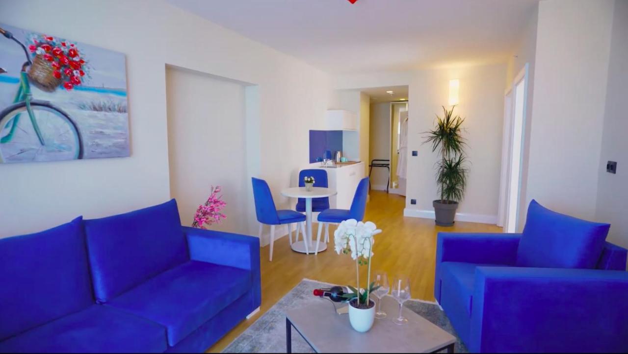 Aparthotel For Batumi Orbi City Buitenkant foto