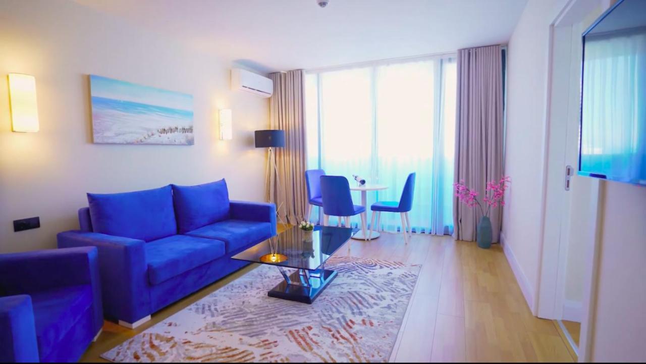 Aparthotel For Batumi Orbi City Buitenkant foto